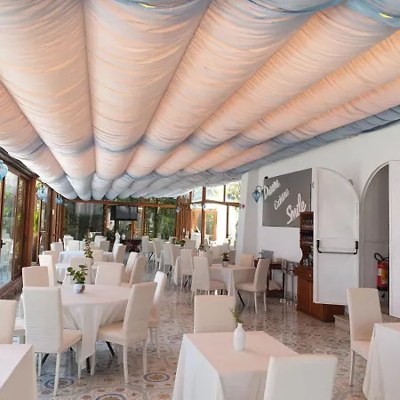 ゲストハウス L'incanto Ischia 4*
