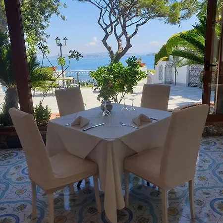 L'incanto Ischia 4* カザミッチョラ・テルメ