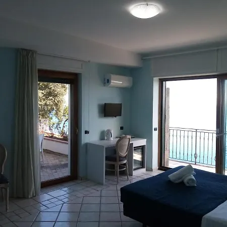 L'incanto Ischia ゲストハウス 4*