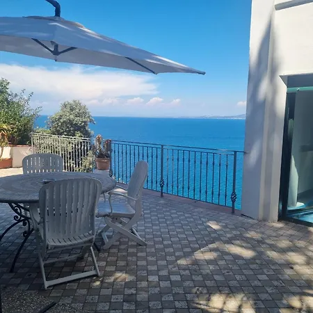 L'incanto Ischia 4* カザミッチョラ・テルメ