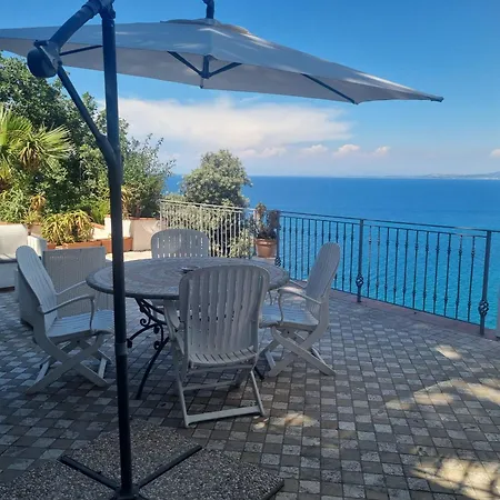 L'incanto Ischia 4* カザミッチョラ・テルメ
