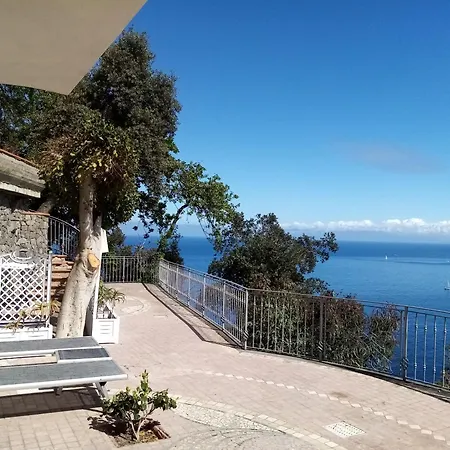 ゲストハウス L'incanto Ischia 4*